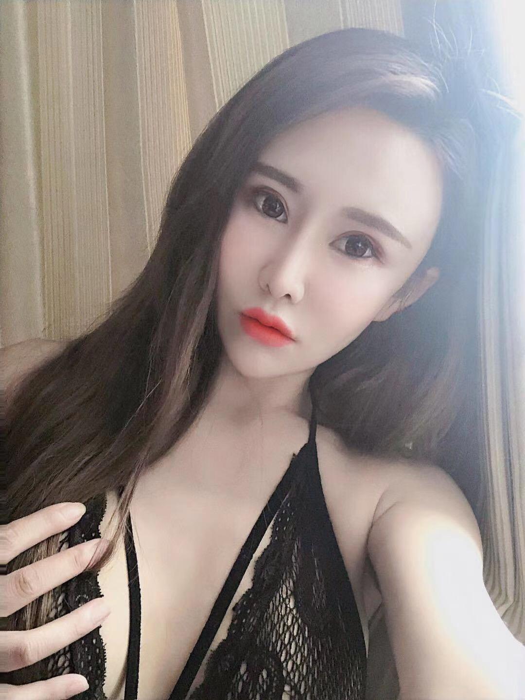 佛山超高颜值模特身材小姐姐